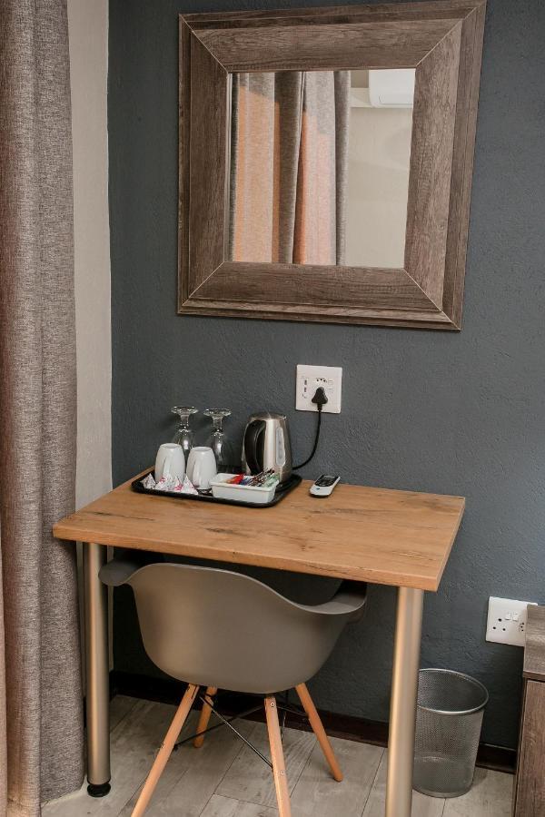 Vinique Guesthouse Mbombela Екстер'єр фото